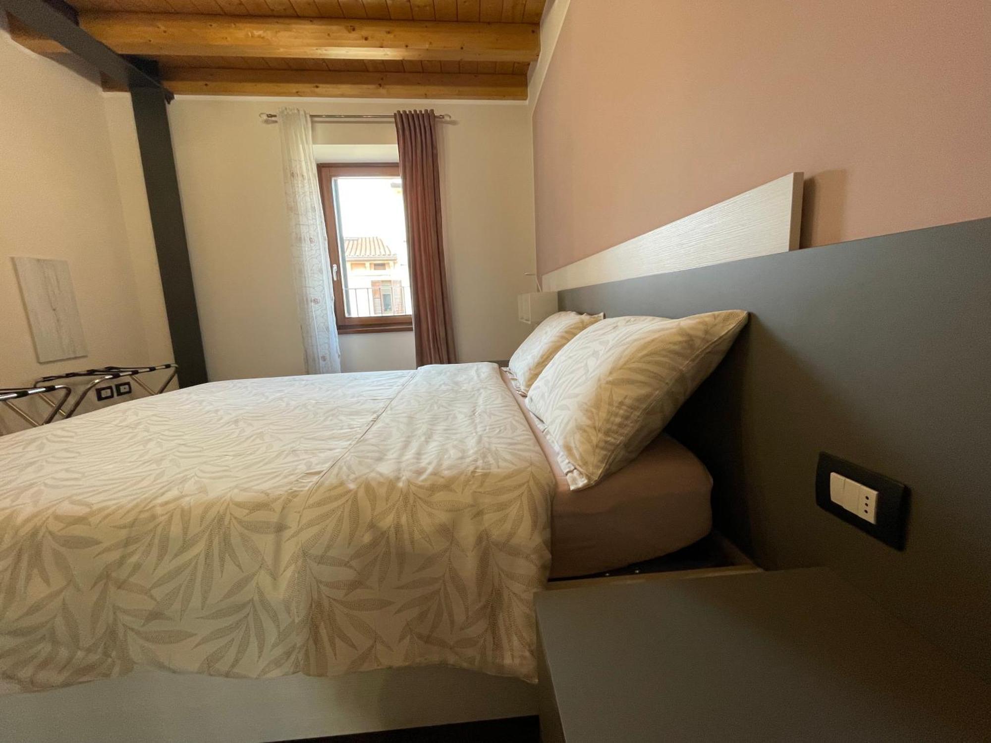 Dimora Rosso San Zeno - Wifi Veloce E Adatto Per Famiglie Verona Dış mekan fotoğraf