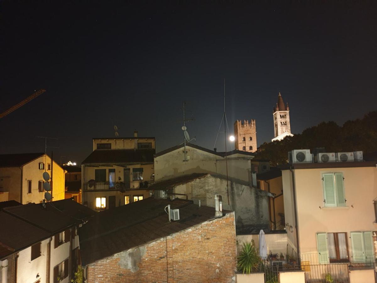 Dimora Rosso San Zeno - Wifi Veloce E Adatto Per Famiglie Verona Dış mekan fotoğraf