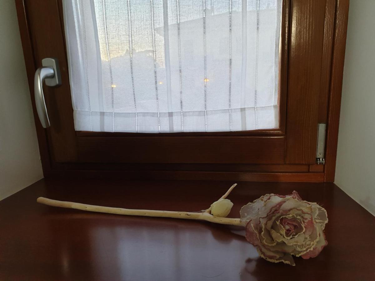 Dimora Rosso San Zeno - Wifi Veloce E Adatto Per Famiglie Verona Dış mekan fotoğraf