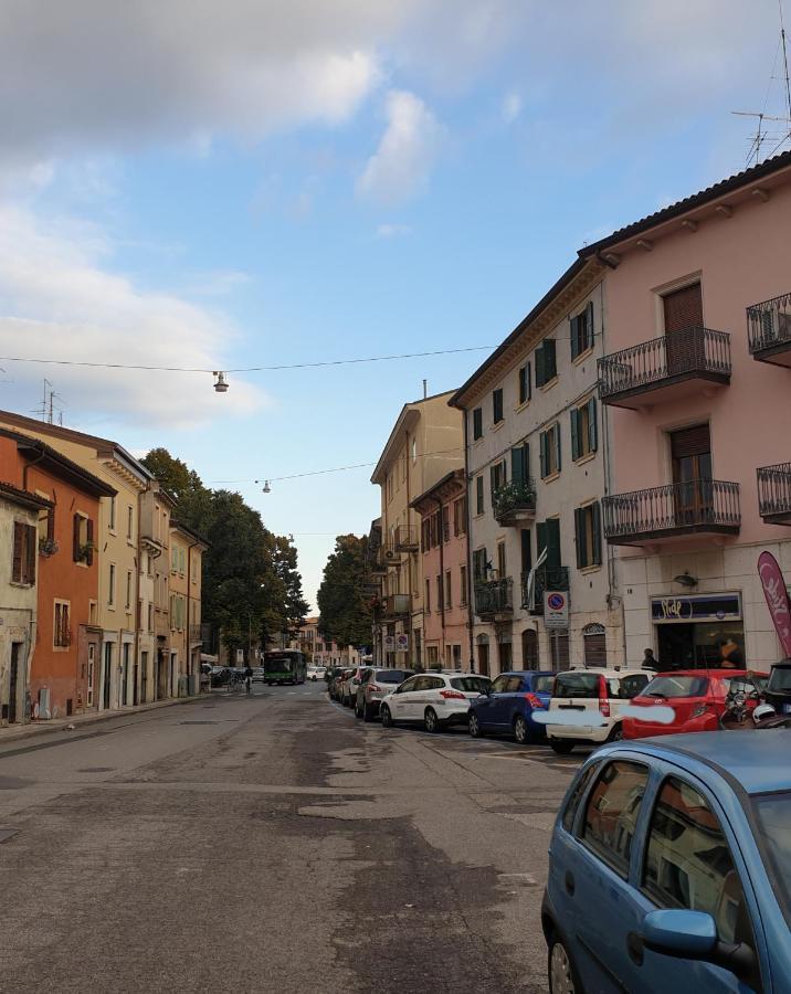 Dimora Rosso San Zeno - Wifi Veloce E Adatto Per Famiglie Verona Dış mekan fotoğraf